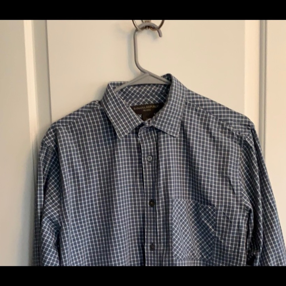 Size med button up banana republic